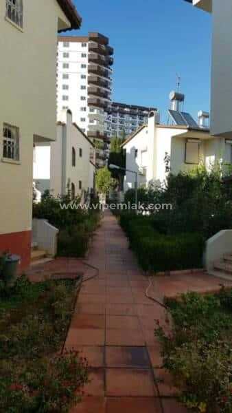 ARPAÇBAHŞİŞ GÜNEY MARİNA SİTESİNDE SATILIK YAZLIK