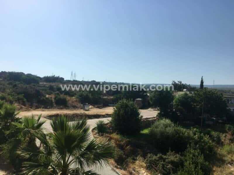 AYAŞ KOMŞUPARK KONAKLARINDA SATILIK VİLLA