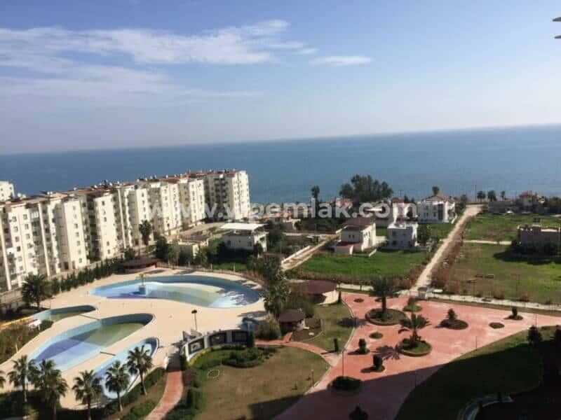 LİPARİS GLİNDRES SİTESİNDE SATILIK YAZLIK DAİRE