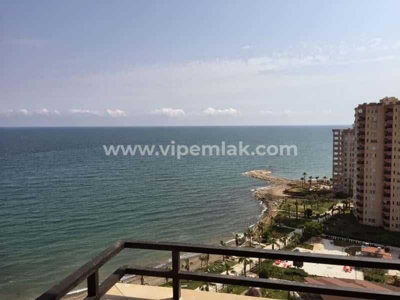 LİPARİS 3 SİTESİNDE SATILIK YAZLIK 4+1 DAİRE