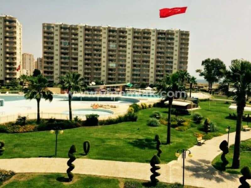 MERSİN ERDEMLİ QUEENABA SİTESİNDE SATILIK YAZLIK