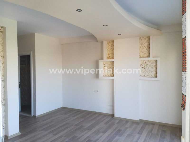 MERSİN ERDEMLİ MERKEZDE ANA YOLA CEPHE GÜNEŞ SİTESİNDE SATILIK DAİRE