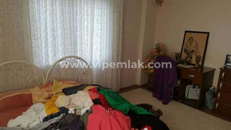 MERSİN ERDEMLİ MERKEZ ÇİÇEK APARTMANINDA SATILIK DAİRE
