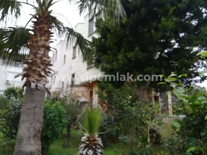 MERSİN ERDEMLİ AYAŞ NAZAR SİTESİNDE TRIPLEKS SATILIK YAZLIK