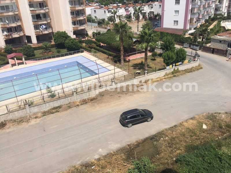 ERDEMLİ ARPAÇBAHŞİŞ BELDEKUM SİTESİNDE SATILIK YAZLIK DAİRE