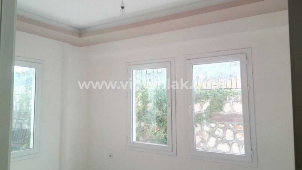 MERSİN AYAŞ KOMŞUPARK KONAKLARINDA SATILIK YAZLIK DAİRE