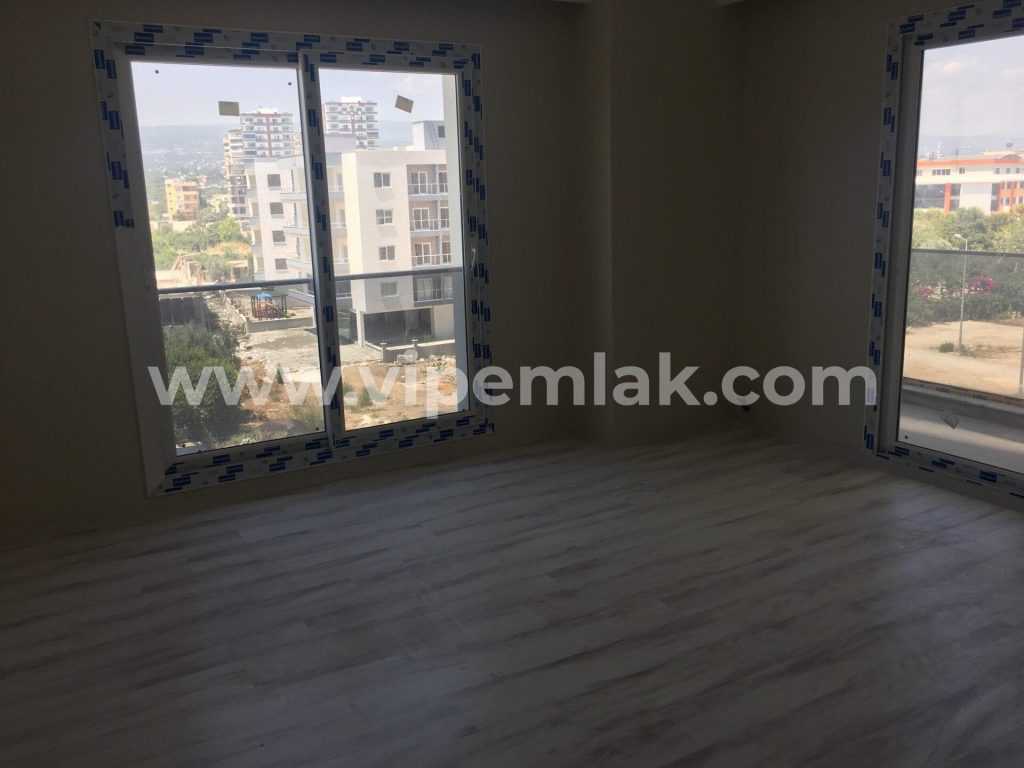 MERSİN ERDEMLİ BULVAR YEŞİLYURT SİTESİNDE SATILIK SIFIR DAİRE