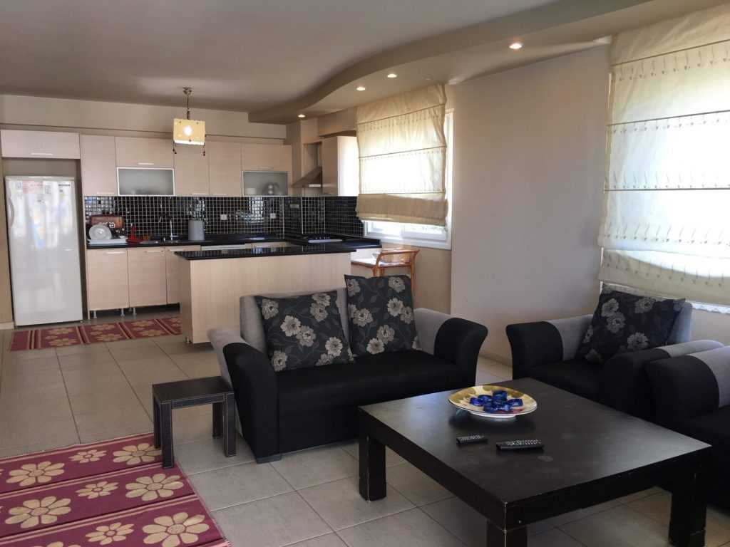 MERSİN ÇEŞMELİ LİPARİS 5 SİTESİNDE EŞYALI SATILIK YAZLIK DAİRE