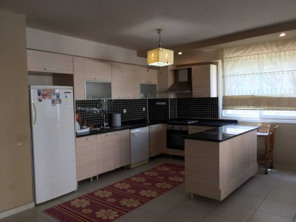 MERSİN ÇEŞMELİ LİPARİS 5 SİTESİNDE EŞYALI SATILIK YAZLIK DAİRE