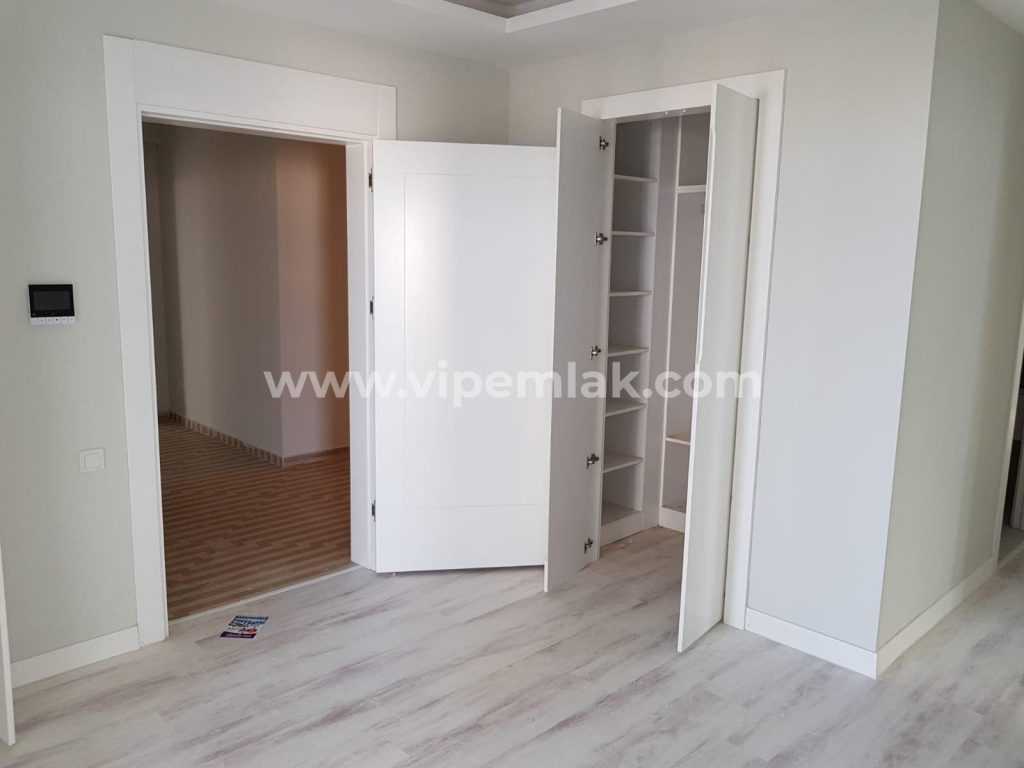 MERSİN ERDEMLİ BULVAR YEŞİLYURT SİTESİNDE SATILIK DAİRE