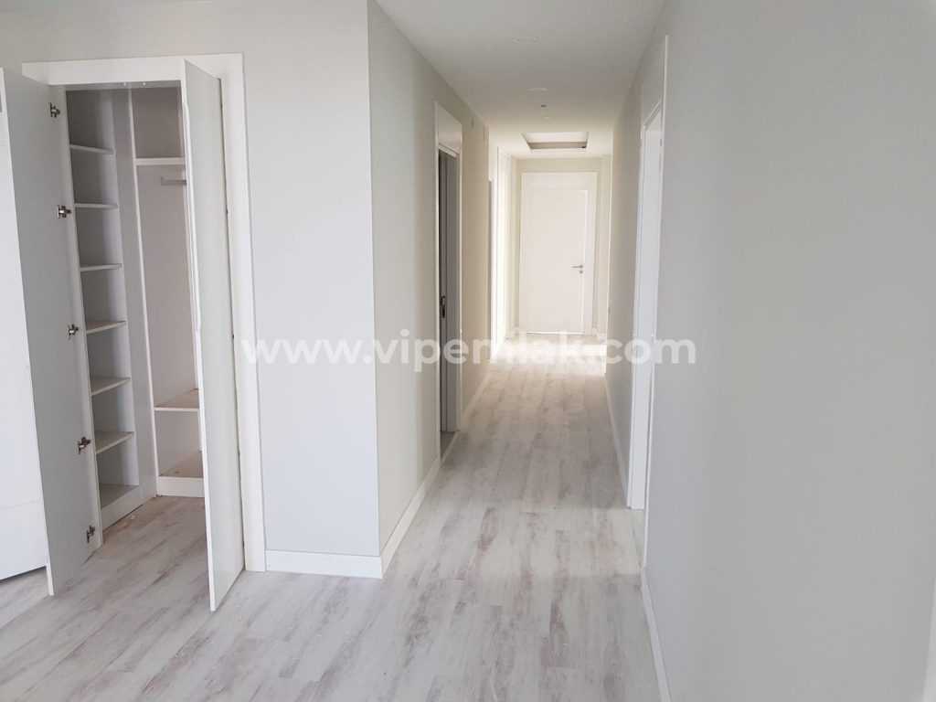 MERSİN ERDEMLİ BULVAR YEŞİLYURT SİTESİNDE SATILIK DAİRE