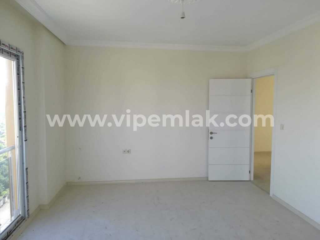 MERSİN ERDEMLİ ÇEŞMELİ BOTAN ÇAĞLAYAN APARTMANINDA SATILIK DAİRE