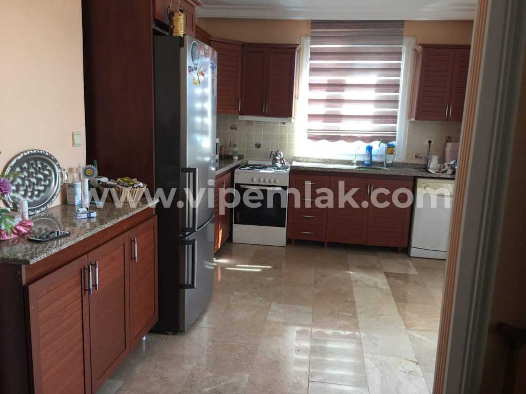 MERSİN TÖMÜK OKALİPTUSPARK SİTESİNDE SATILIK YAZLIK DAİRE