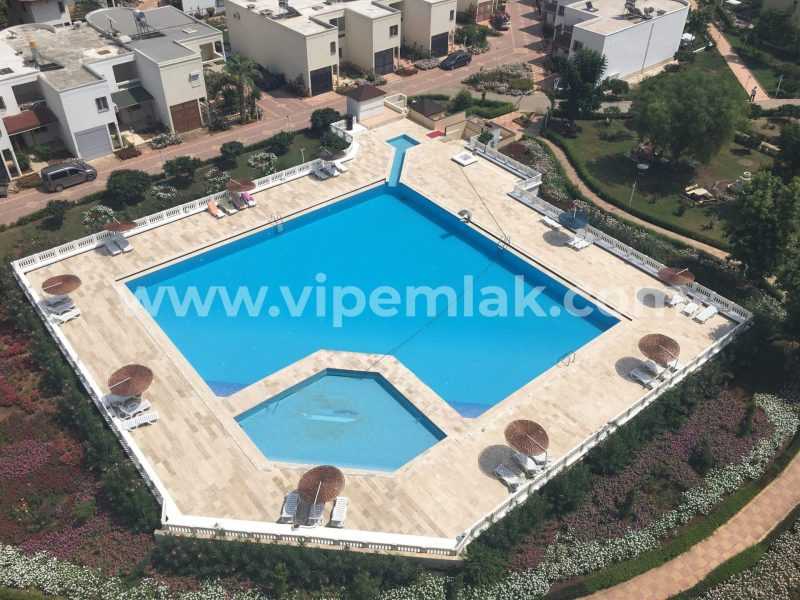 MERSİN TÖMÜK CLUP LİDO SİTESİNDE SATILIK YAZLIK DAİRE