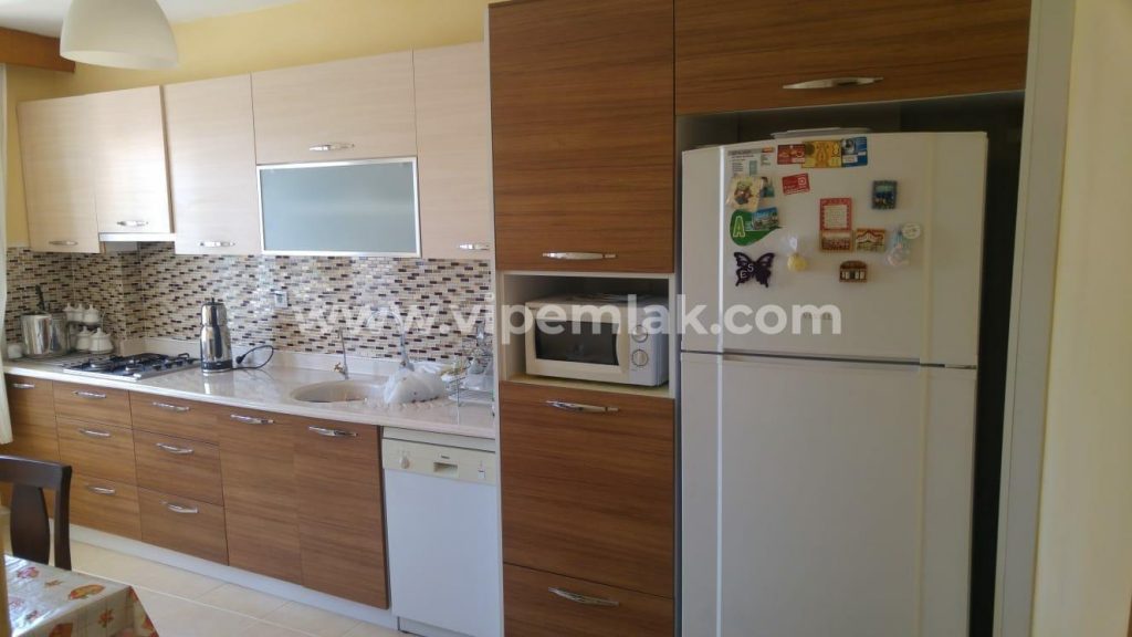 ERDEMLİ  CADDE ÜZERİ MASRAFSIZ ASANSÖRLÜ 3+1 SATILIK DAİRE