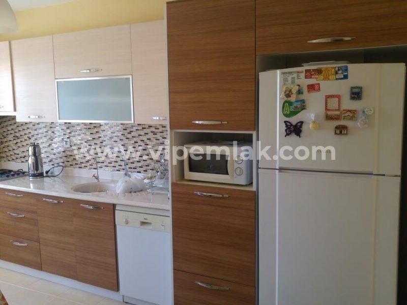 ERDEMLİ CADDE ÜZERİ MASRAFSIZ ASANSÖRLÜ 3+1 SATILIK DAİRE
