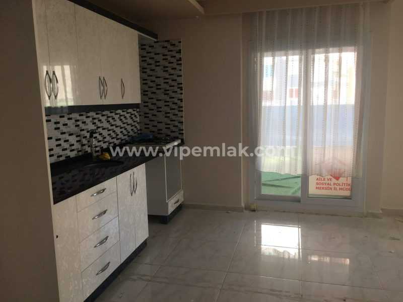 ERDEMLİ COŞKUN PLAZA DA SATILIK DAİRE