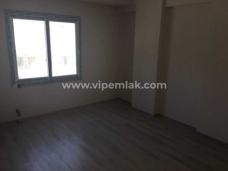 ERDEMLİ ÇEVREYOLU’NDA SATILIK ARAKAT SIFIR DAİRE