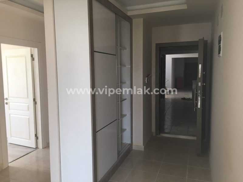 ERDEMLİ ÇEVREYOLU’NDA SATILIK ARAKAT SIFIR DAİRE