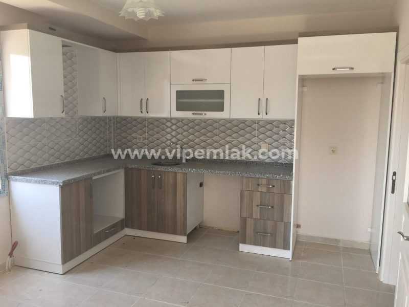 ERDEMLİ ÇEVREYOLU’NDA SATILIK ARAKAT SIFIR DAİRE