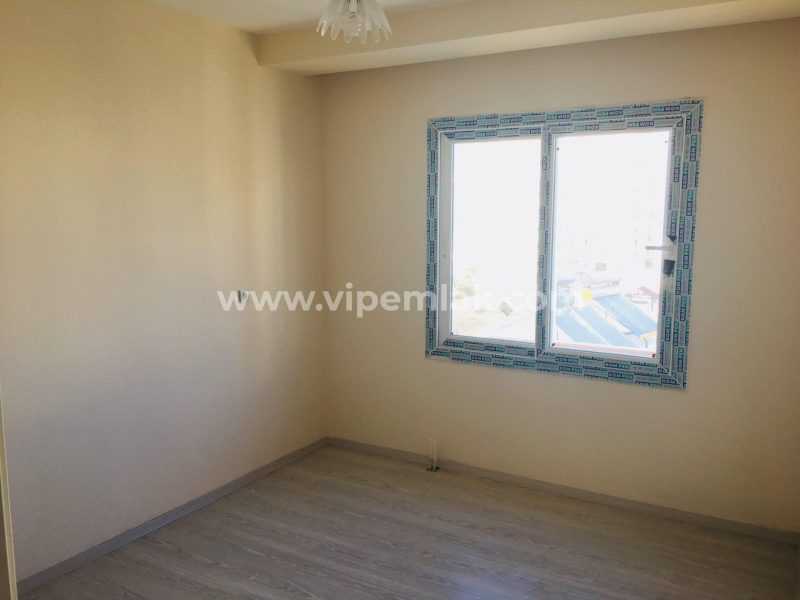 ERDEMLİ TAPU CADDESİNDE HAVUZLU SİTEDE SATILIK SIFIR DAİRE