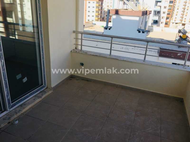 ERDEMLİ TAPU CADDESİNDE HAVUZLU SİTEDE SATILIK SIFIR DAİRE