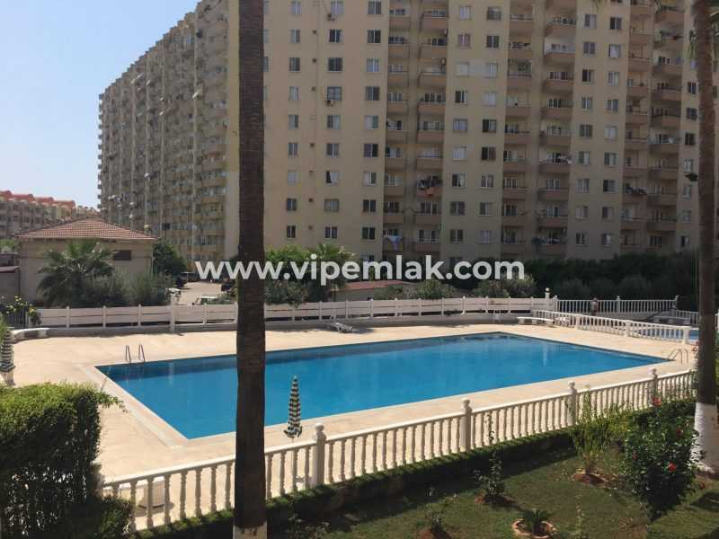 ERDEMLİ TÖMÜK GÖZDE TATİL SİTESİNDE SATILIK YAZILIK DAİRE
