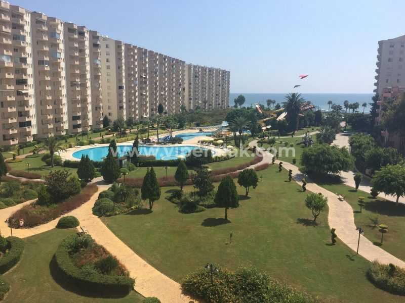 MERSİN KARGIPINARI QUEENABA SİTESİNDE SATILIK LÜX YAZLIK DAİRE