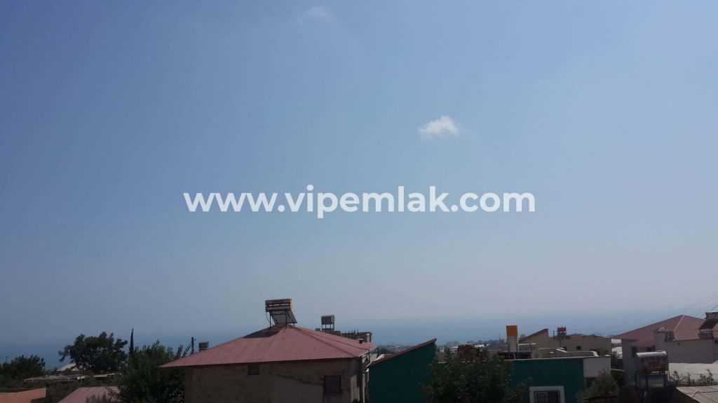 ERDEMLİ SİTE OLMAYA MUSAİT DENİZ MANZARALI SATILIKVİLLALIK ARSA