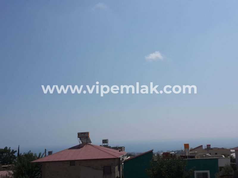 ERDEMLİ SİTE OLMAYA MUSAİT DENİZ MANZARALI SATILIKVİLLALIK ARSA