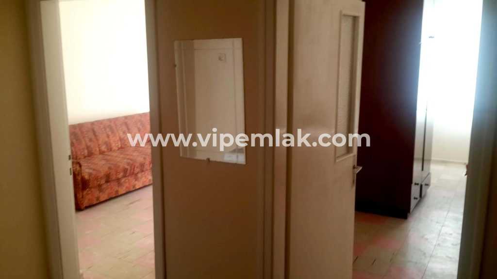 ERAS SİTESİ HAVUZLU DENİZE 100 M EŞYALI SATILIK 2+1 DAİRE