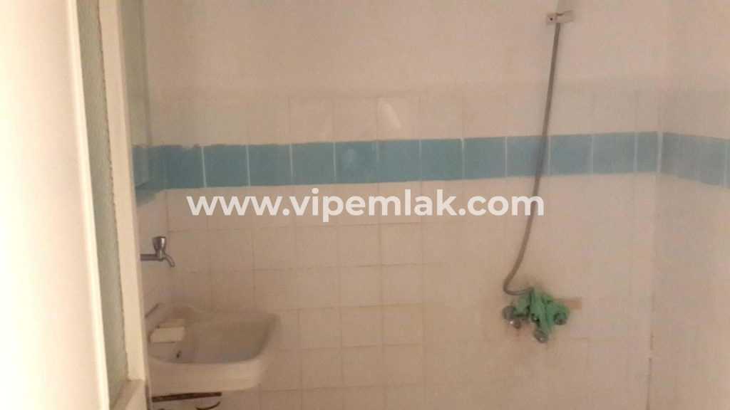 ERAS SİTESİ HAVUZLU DENİZE 100 M EŞYALI SATILIK 2+1 DAİRE