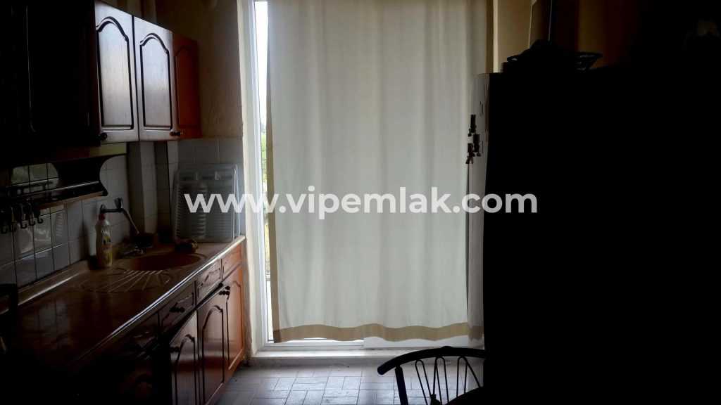 ERAS SİTESİ HAVUZLU DENİZE 100 M EŞYALI SATILIK 2+1 DAİRE