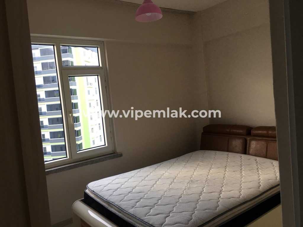 ERDEMLİ ALATA SELCEN SİTESİNDE ÖĞRENCİYE EŞYALI KİRALIK DAİRE