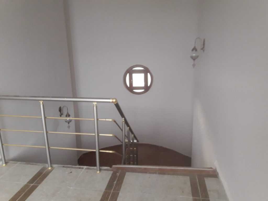 MERSİN NARLIKUYU DA SATILIK DENİZ MANZARALI 6+2 MALİKANE
