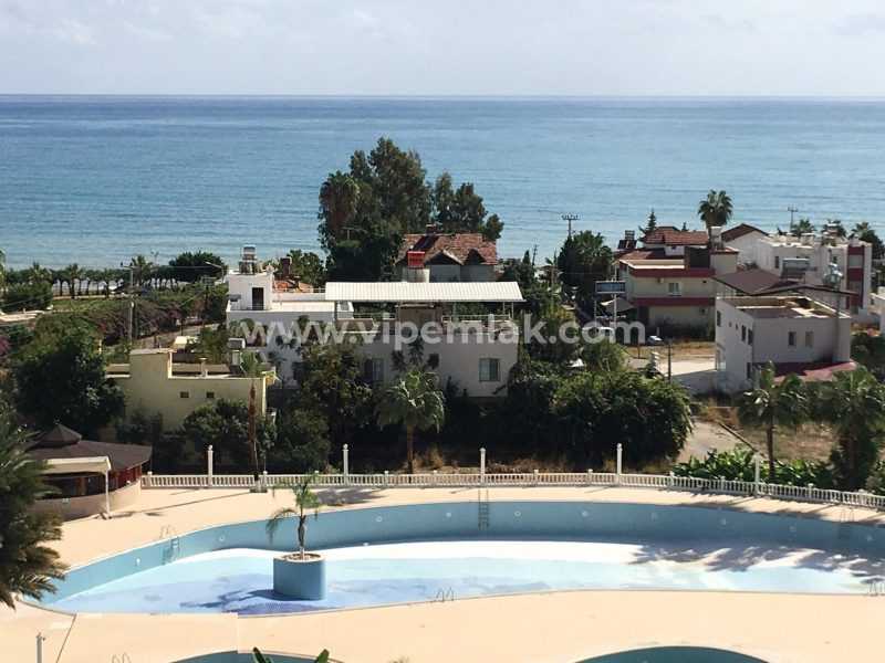 ÇEŞMELİ LİPARİS GLİNDİRES SİTESİNDE SATILIK YAZLIK DAİRE