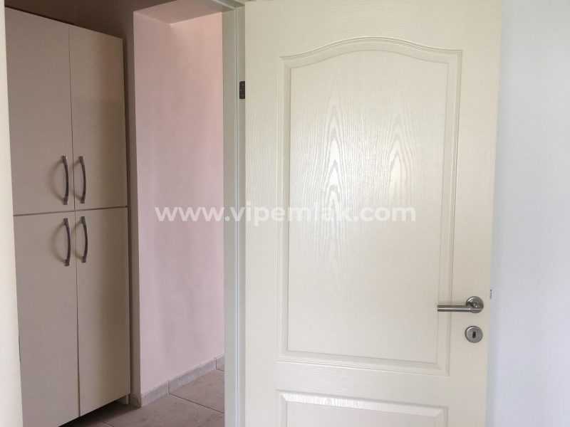 ÇEŞMELİ LİPARİS GLİNDİRES SİTESİNDE SATILIK YAZLIK DAİRE