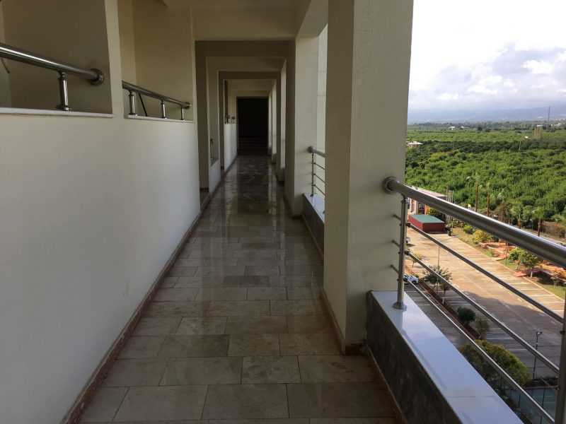 ÇEŞMELİ LİPARİS GLİNDİRES SİTESİNDE SATILIK YAZLIK DAİRE
