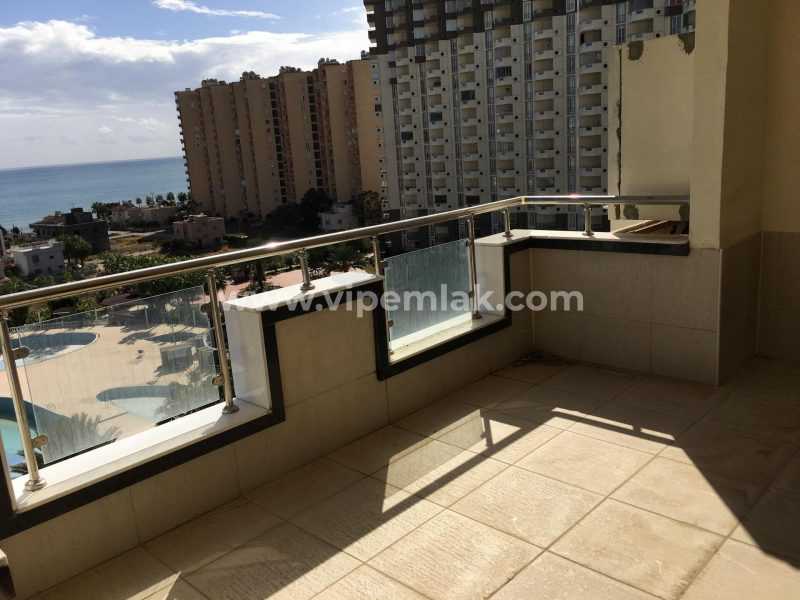 ÇEŞMELİ LİPARİS GLİNDİRES SİTESİNDE SATILIK YAZLIK DAİRE