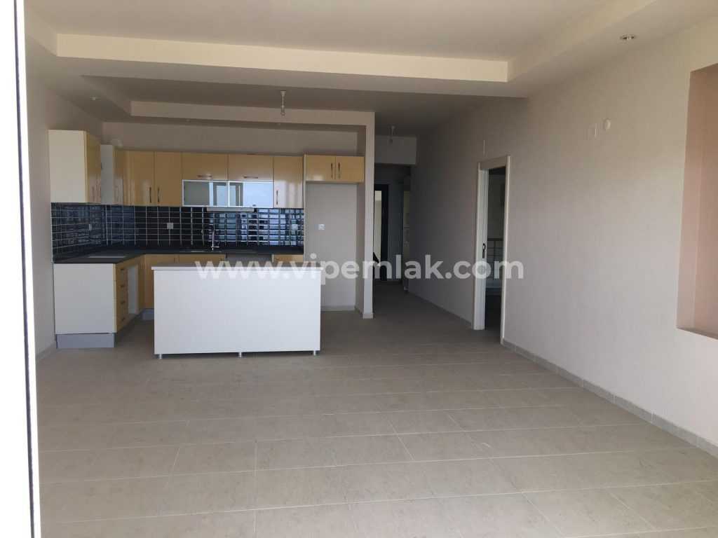 ÇEŞMELİ LİPARİS GLİNDİRES SİTESİNDE SATILIK YAZLIK DAİRE