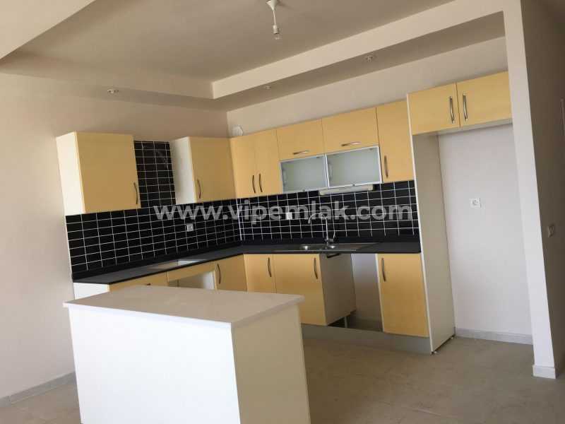ÇEŞMELİ LİPARİS GLİNDİRES SİTESİNDE SATILIK YAZLIK DAİRE