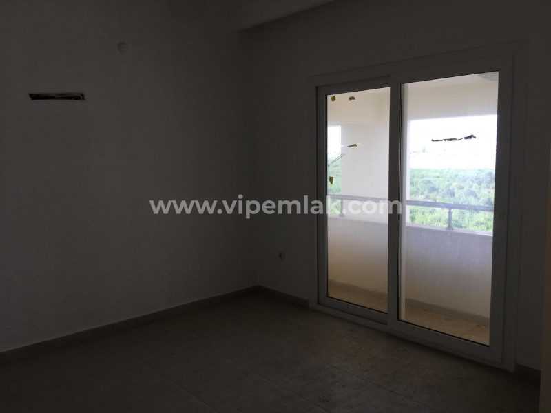 ÇEŞMELİ LİPARİS GLİNDİRES SİTESİNDE SATILIK YAZLIK DAİRE