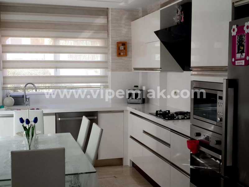 ERDEMLİ ALACAÖREN VİLLARINDA ULTRA LUX SATILIK TRİPLEX