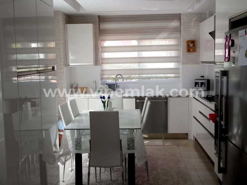 ERDEMLİ ALACAÖREN VİLLARINDA ULTRA LUX SATILIK TRİPLEX