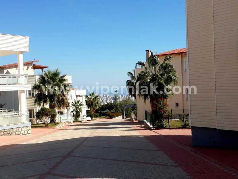 ERDEMLİ ALACAÖREN VİLLARINDA ULTRA LUX SATILIK TRİPLEX