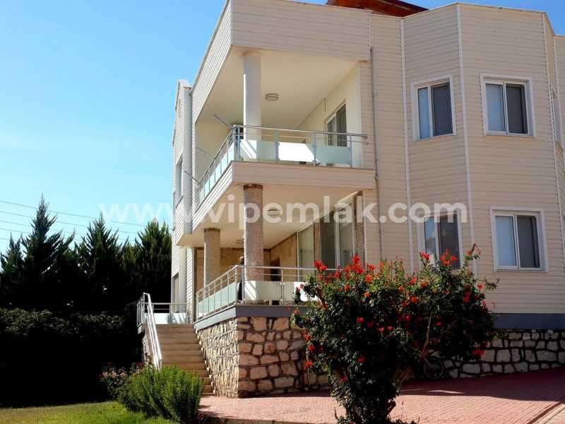 ERDEMLİ ALACAÖREN VİLLARINDA ULTRA LUX SATILIK TRİPLEX