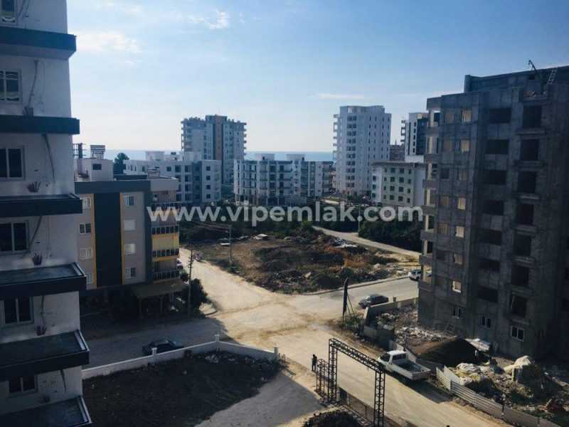 ERDEMLİ ALATAPLAZA’DA GENİŞ VE FERAH SATILIK DAİRE