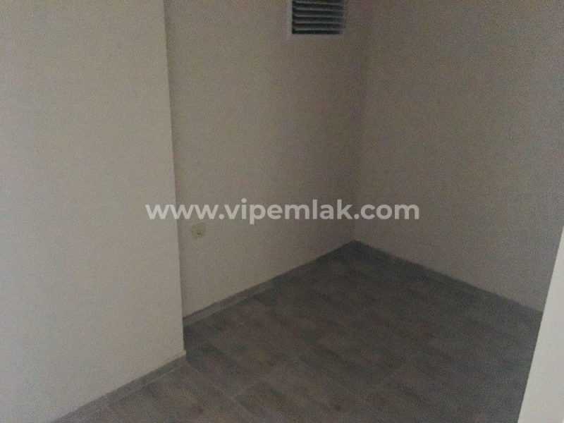 ERDEMLİ ALATAPLAZA’DA GENİŞ VE FERAH SATILIK DAİRE