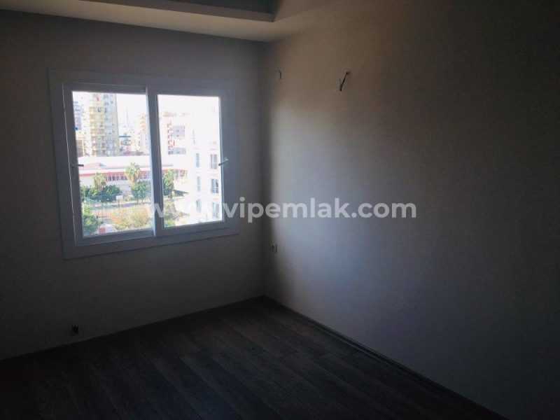 ERDEMLİ ALATAPLAZA’DA GENİŞ VE FERAH SATILIK DAİRE