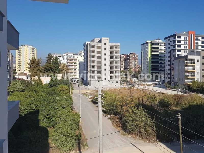 Erdemli sıfır binada satılık uygun fiyatlı 2+1 daire
